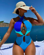 Load image into Gallery viewer, Vixen in Belize