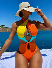 Load image into Gallery viewer, Vixen in Belize
